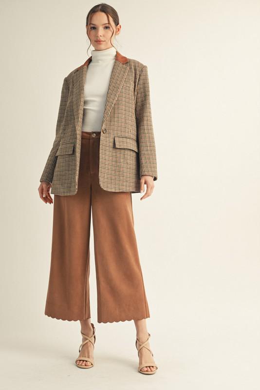 Scallop Edge Accent Suede Pants