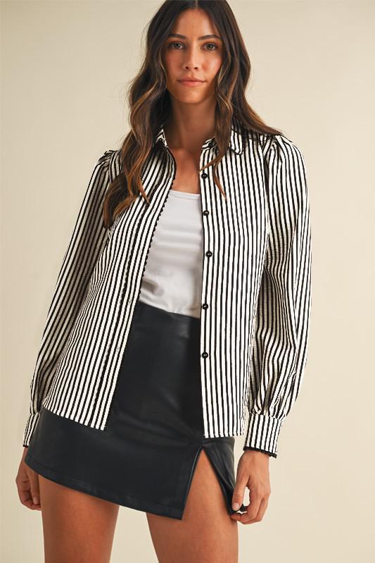 Stripe Scallop Trim Detail Puff Sleeve Blouse